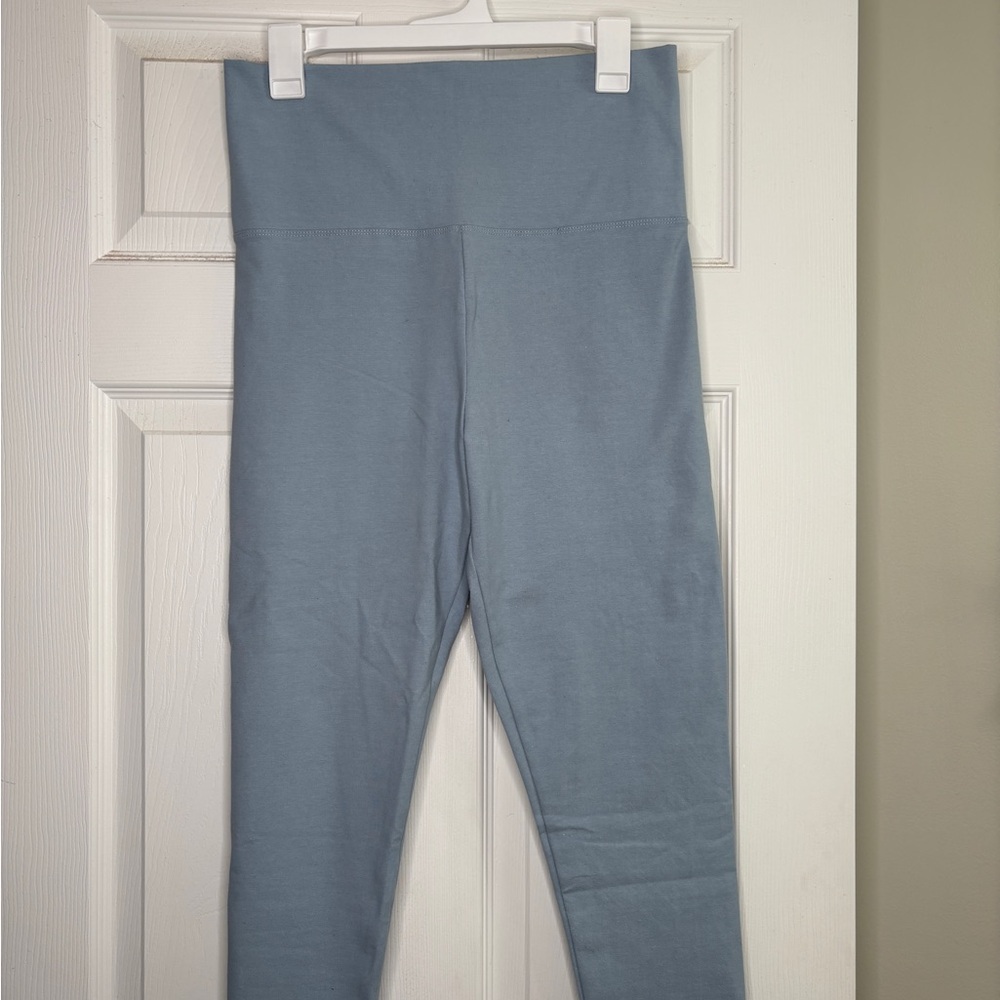 High-Waisted Blue Cropped Leggings